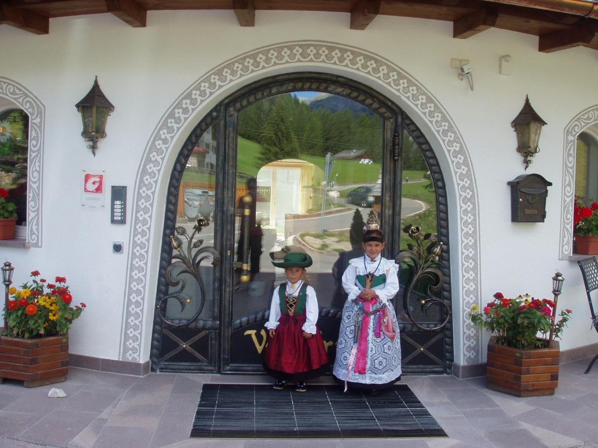 Garni Villa Erna Selva di Val Gardena Exterior foto
